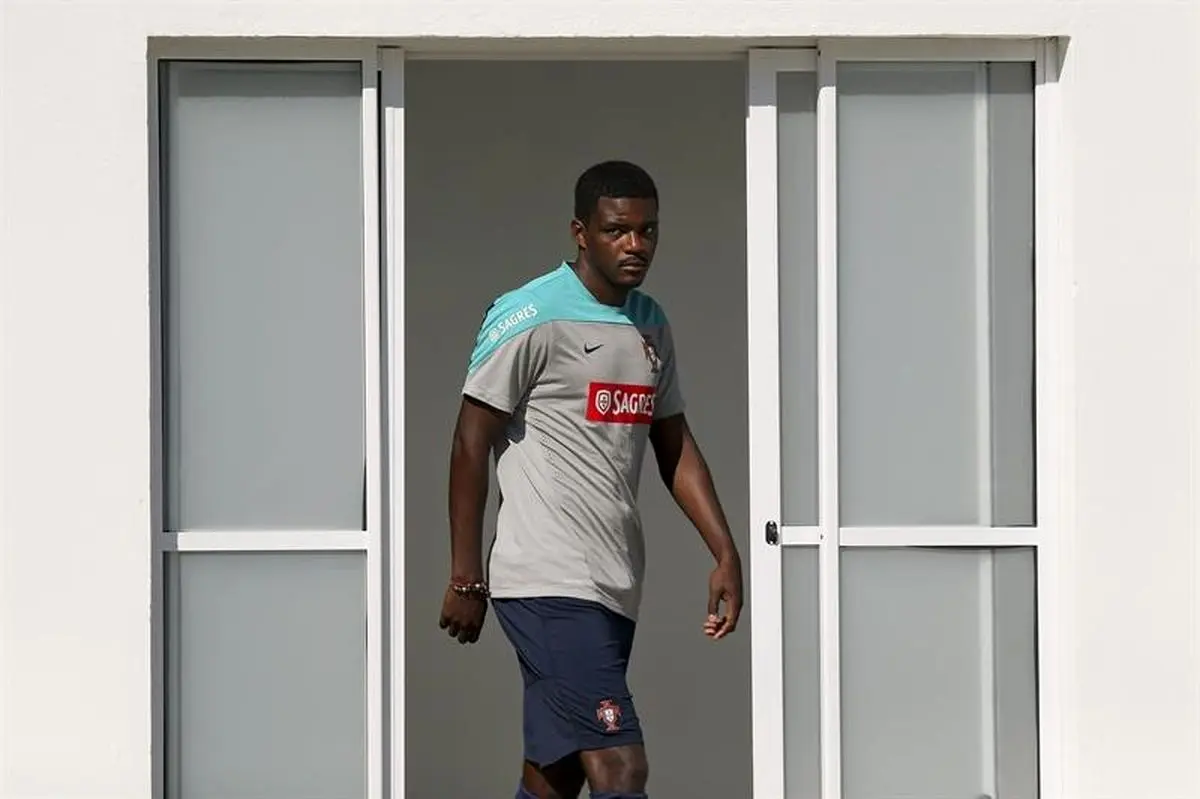 روز پایانی نقل و انتقالات اروپا - هافبک موردنظر منچستریونایتد می‌خواهد در اسپورتینگ بماند