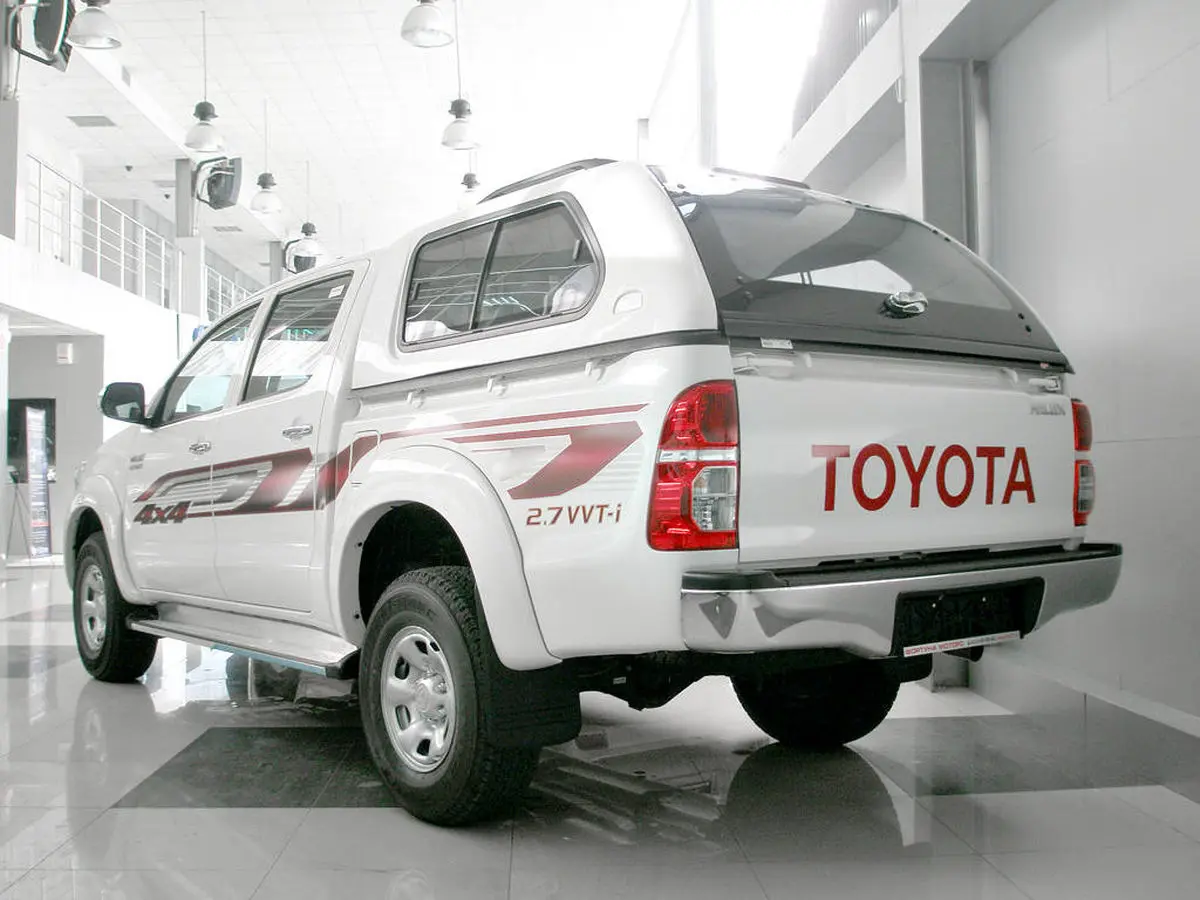 ترخیص خودروی‌های دو کابین هایلوکس با حجم موتور ۲۷۰۰ سی‌سی منعی ندارد