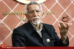 خادم امام رضا(ع) : اسنادی از زنده کردن مردگان توسط امام رضا(ع) موجود است