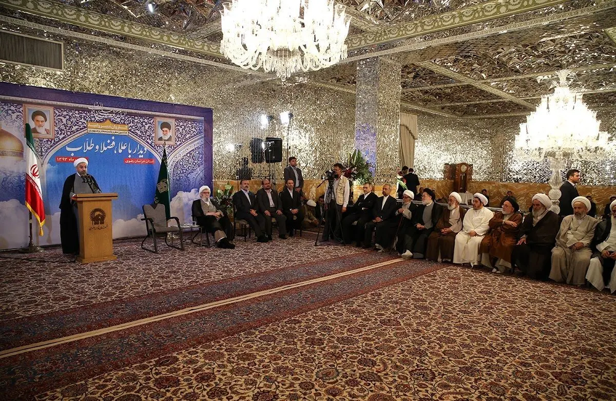 روحانی: اقتصاد کشور با رشد ۱.۸ درصدی همراه است