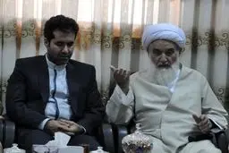 آیت‌الله علما: جوانان نباید فقط به دنبال کار اداری و پشت میز‌نشینی باشند