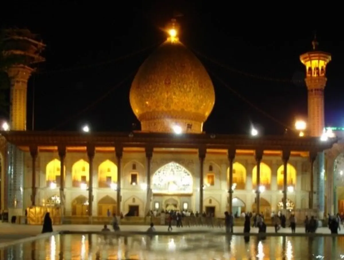 کتاب "کتیبه‌های فیروزه‌ای" رونمایی شد