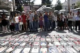 صدها نفر از مردم ترکیه در اعتراض به کشته شدن ۱۰ کارگر این کشور تظاهرات کردند