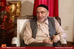 کاردان: متأسفانه همه به دفاع مقدس به دیده کسب درآمد نگاه می‌کنند