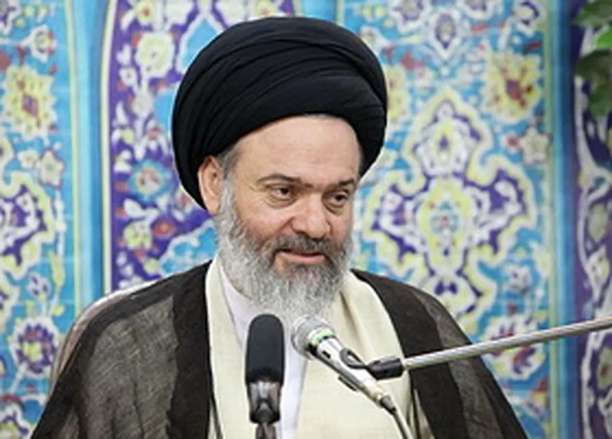 آیت‌الله حسینی بوشهری: روحانیون در صف مقدم اجرای سبک زندگی اسلامی باشند