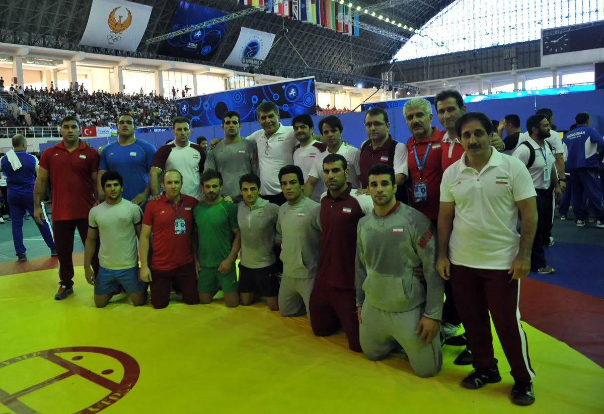 تیم ملی کشتی فرنگی فردا شب وارد تهران می‌شود