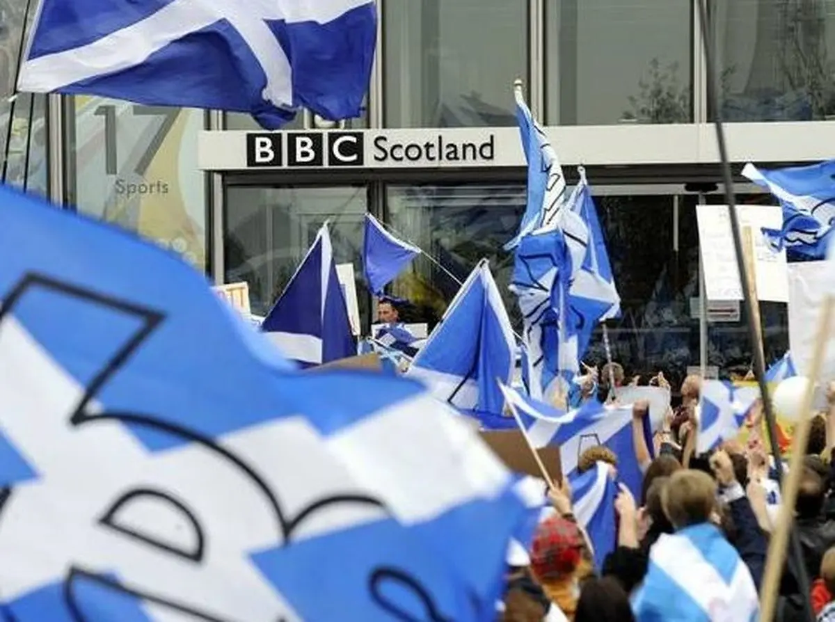 مردم اسکاتلند علیه تبلیغات رسانه‌ای "بی‌بی‌سی" تظاهرات کردند