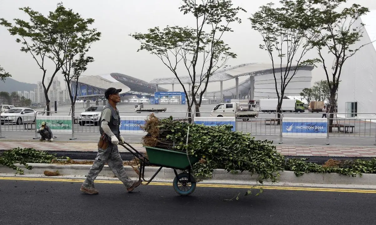 رستوران دهکده بازی‌‌های آسیایی ۲۴ ساعته شد