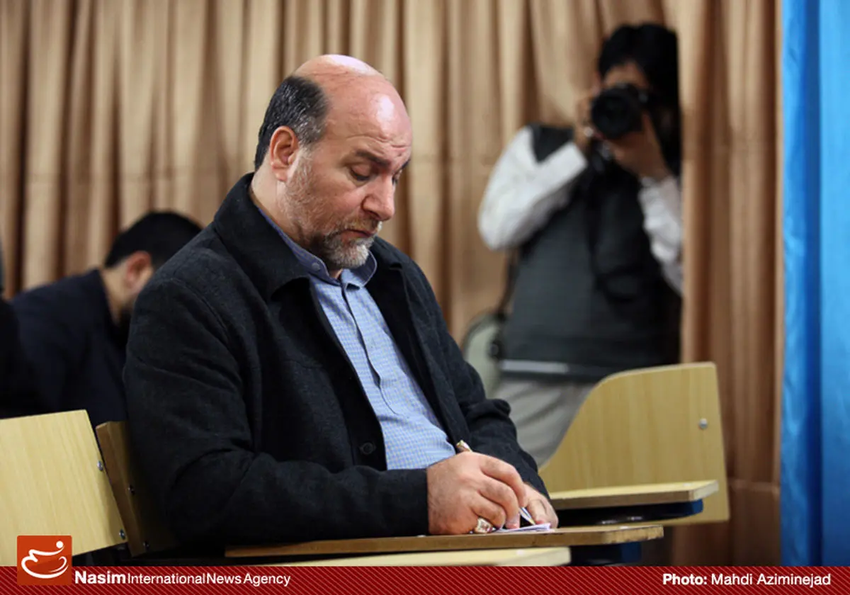 "سایه‌ات تا انقلاب حضرت صاحب زمان(عج)، بر سر مستضعفان و خلق ایران لازم است"