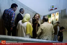مهناز افشار همبازی رضا عطاران در 