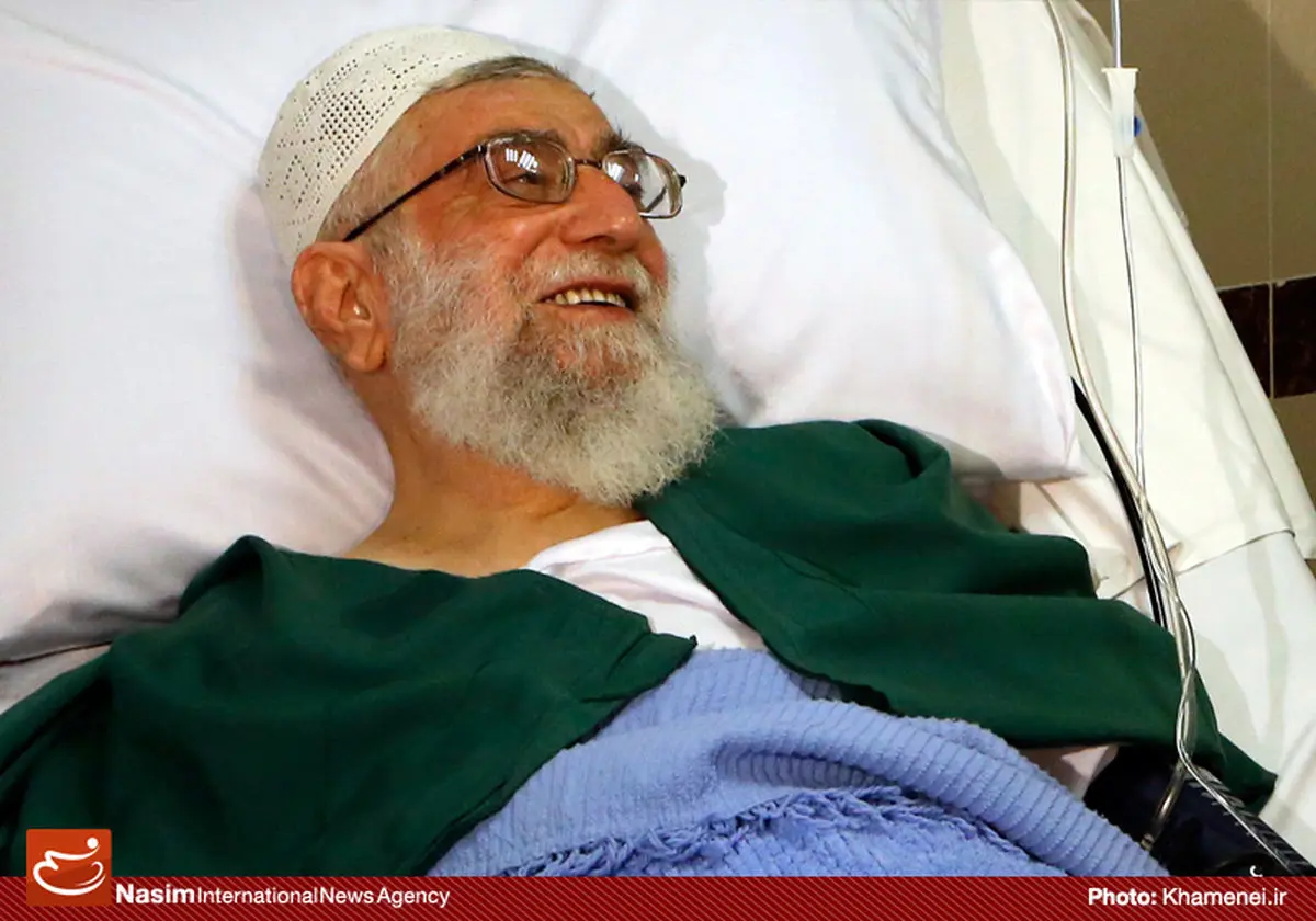 جمعی از مسئولان و کارگزاران نظام از رهبر معظم انقلاب عیادت کردند