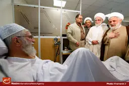 گزارش تصویری:: عیادت جمعی از علمای جهان اسلام از رهبر معظم انقلاب