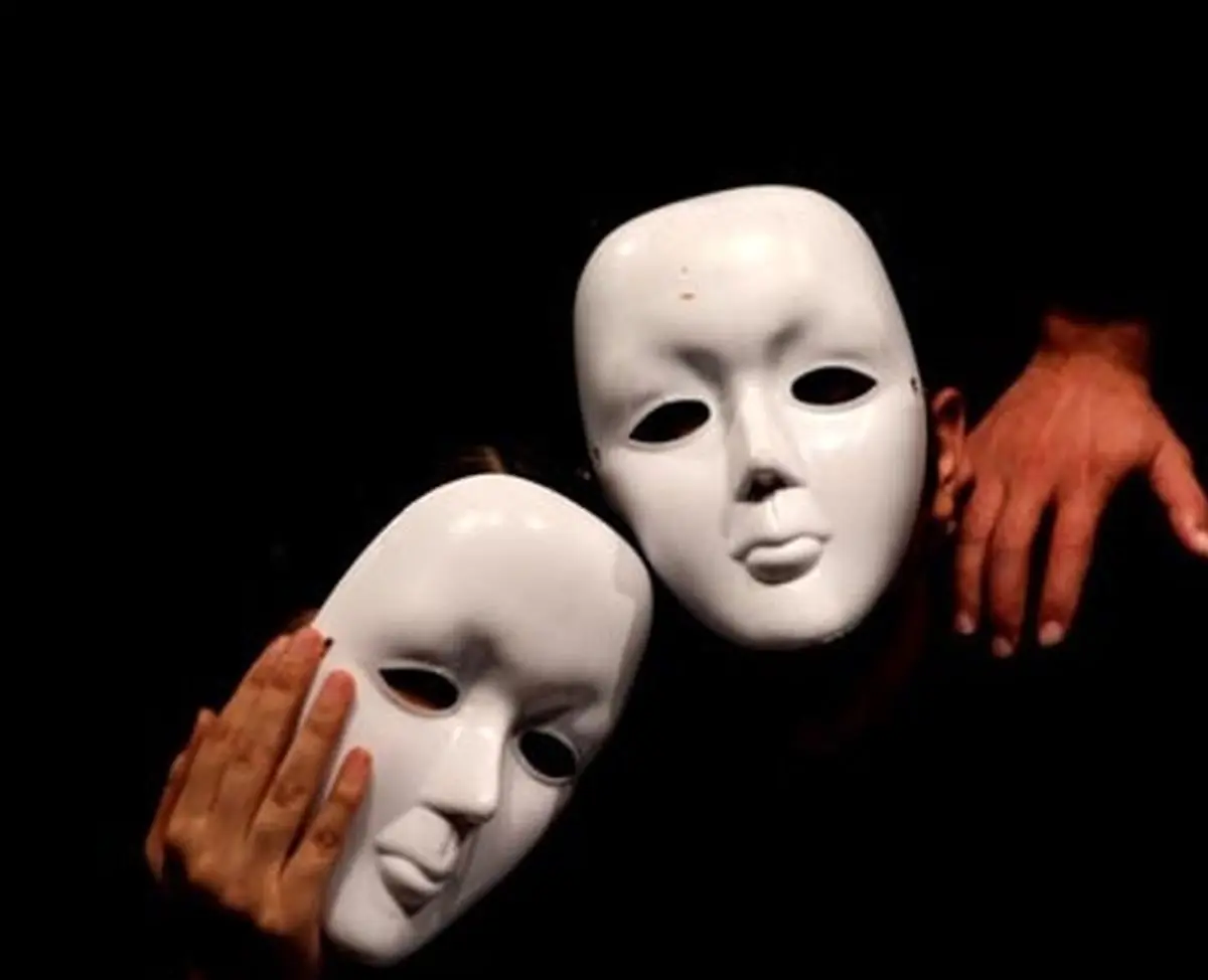 "مردمی‌ بودن و اخلاق‌مداری در تئاتر حفظ شود"