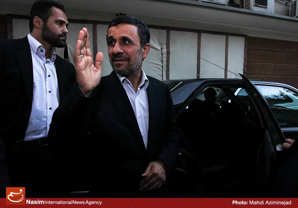 احمدی‌نژاد درباره نحوه فعالیت در انتخابات مجلس و وضعیت معاون اول خود سکوت کرد