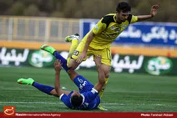 گزارش تصویری:: دیدار تیم‌های فوتبال استقلال و نفت تهران