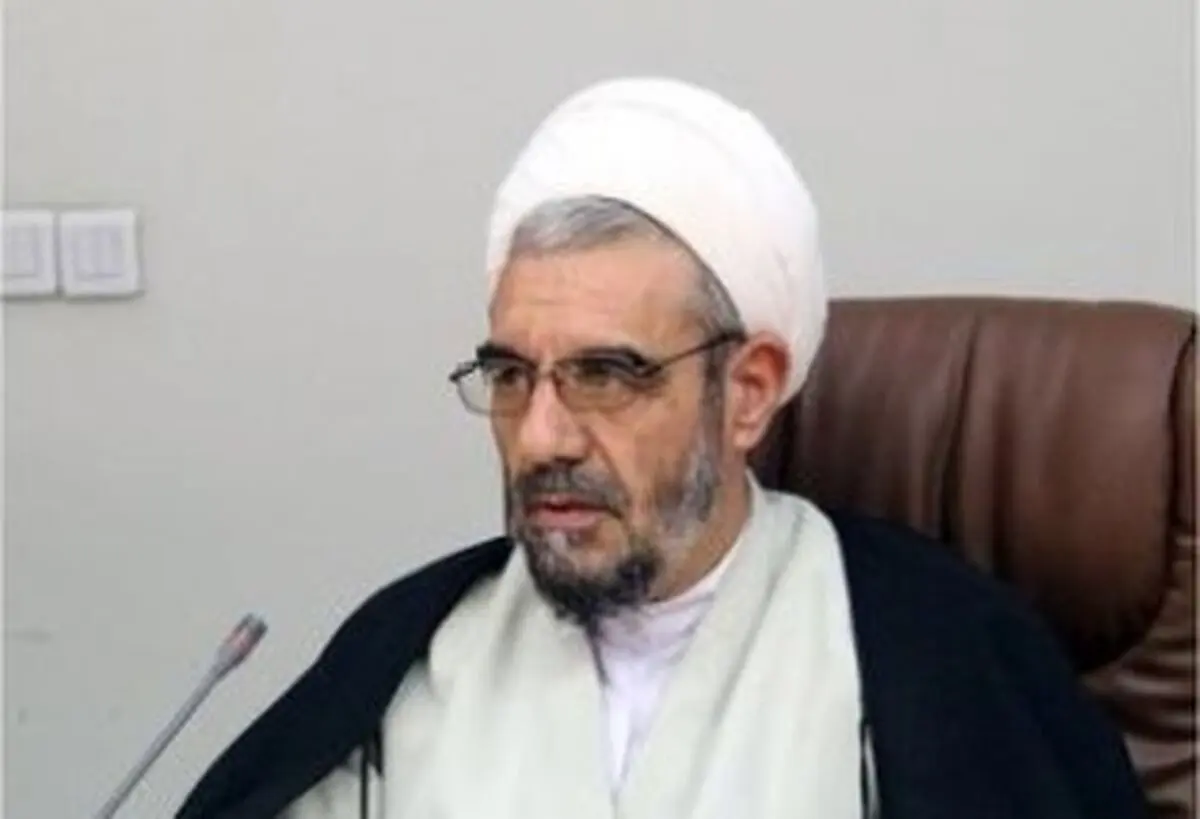 امام جمعه ایرانشهر: شبکه‌های ماهواره‌ای با هدف تضعیف بنیان خانواده‌ها فعالیت می‌کنند