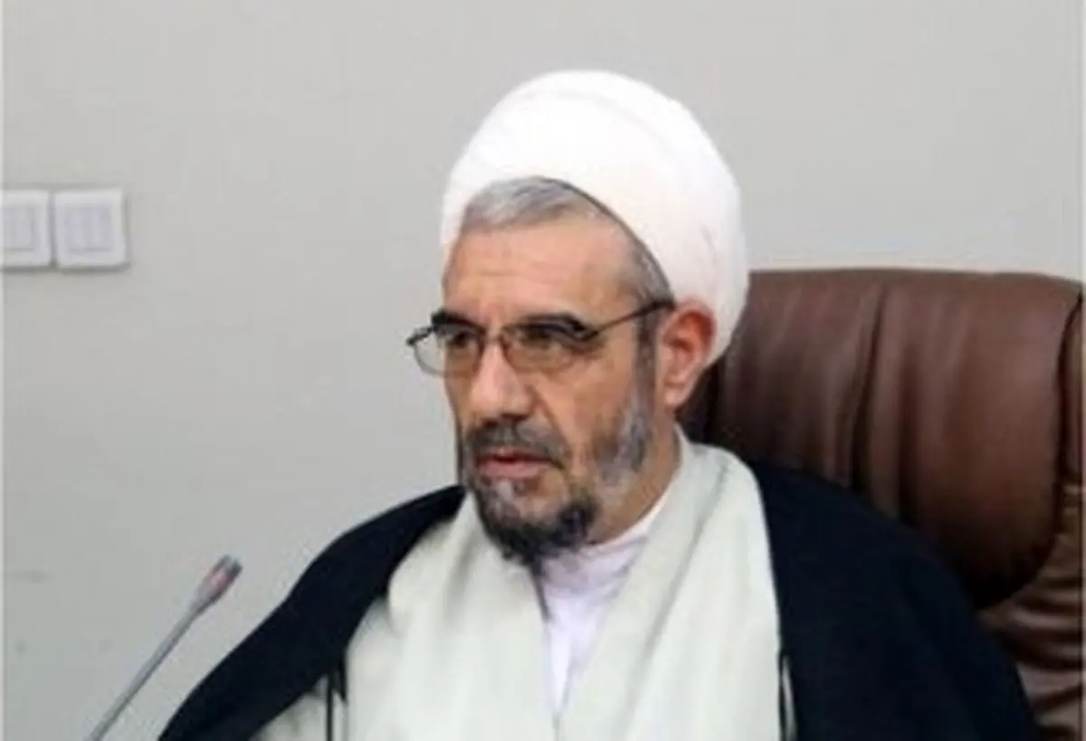 امام جمعه ایرانشهر: شبکه‌های ماهواره‌ای با هدف تضعیف بنیان خانواده‌ها فعالیت می‌کنند