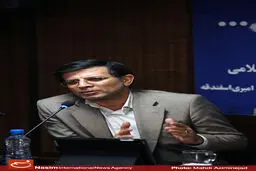 ناصر فیض: حق نداریم به بهانه طنز، افراد یا قومیت‌ها را مسخره کنیم
