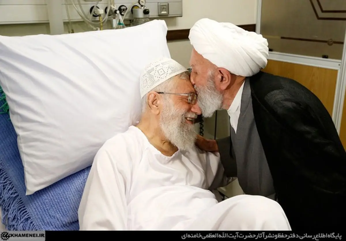 آیت‌الله ناصری دولت‌آبادی از رهبر معظم انقلاب عیادت کرد