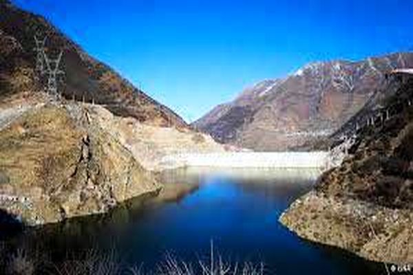 وزیر نیرو: واردات آب از تاجیکستان در حال بررسی است