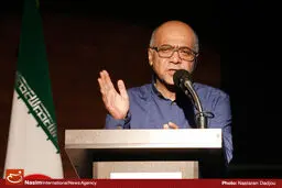 سعید تشکری: هفت سال، صرف نگارش 