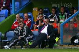 فولام سرمربی خود را اخراج کرد