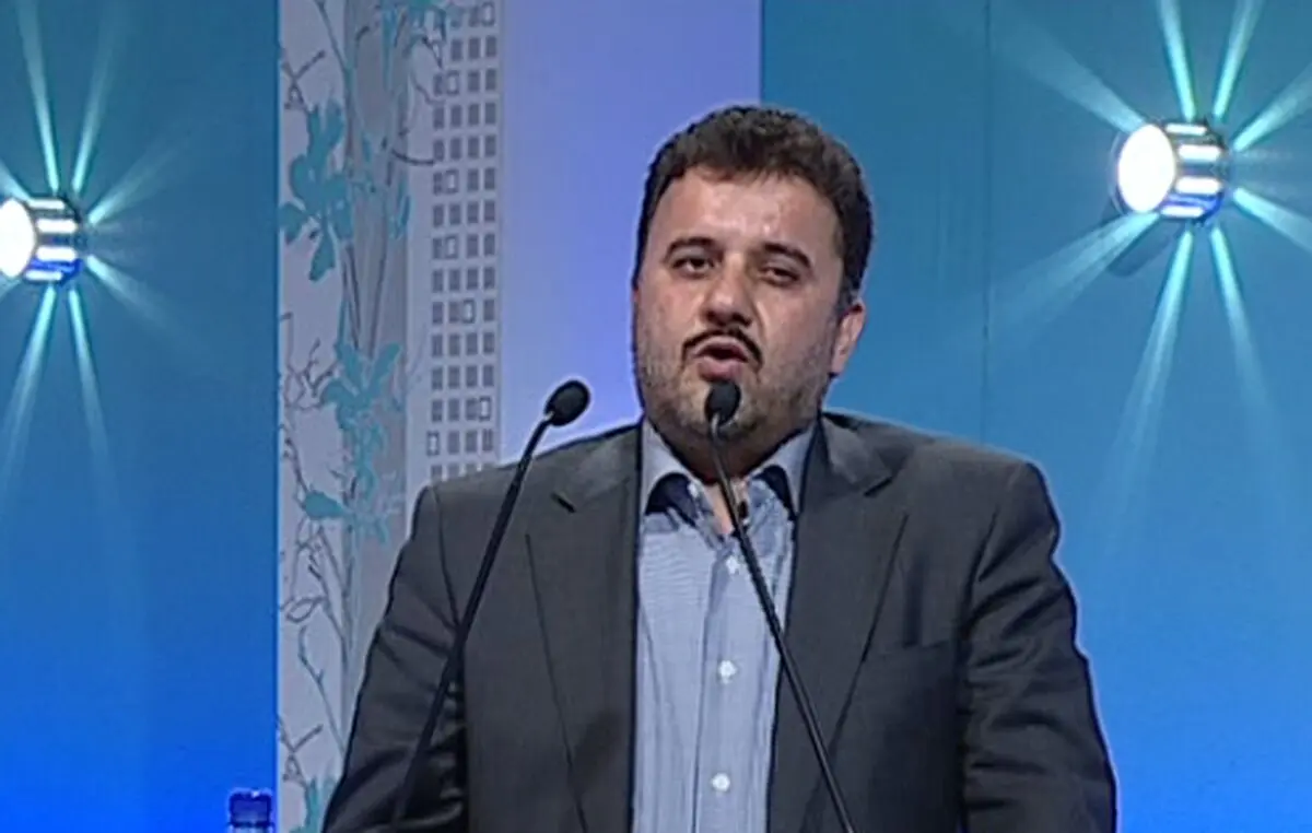 بررسی موضوع "نقل و انتقال خودرو" در برنامه مناظره