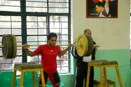 رکورد دسته ۵۶ کیلوگرم وزنه‌برداری ایران جابجا شد