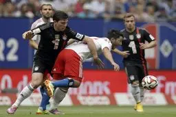 بایرن مونیخ برابر هامبورگ متوقف شد