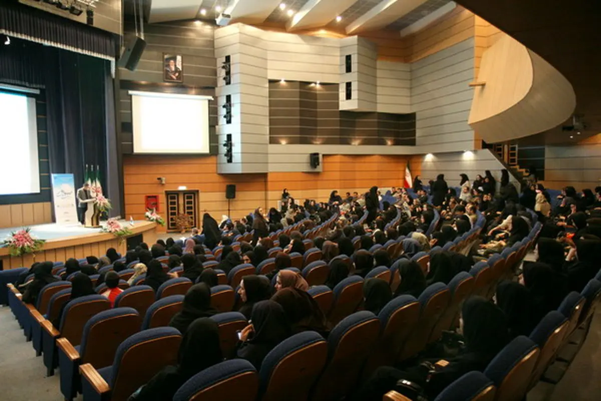 نخستین "کنگره تخصصی ساخت بیمارستان و مدیریت منابع و تجهیزات" آغاز شد