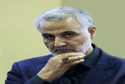 سرلشکر سلیمانی خطاب به حاتمی‌کیا: از طعنه‌ها و سرزنش‌ها نهراسید و این راه را ادامه دهید