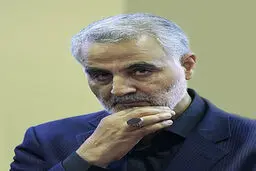 سرلشکر سلیمانی خطاب به حاتمی‌کیا: از طعنه‌ها و سرزنش‌ها نهراسید و این راه را ادامه دهید