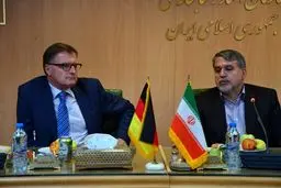 رئیس انتشارات اشپرینگر آلمان  از کتابخانه ملی بازدید کرد