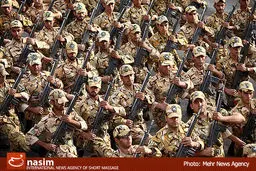 صبحگاه مشترک نیروهای مسلح در خرمشهر برگزار شد