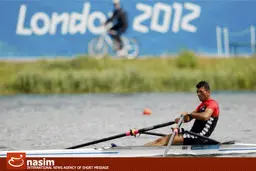 محسن شادی دچار حالت تهوع شد و قایقران هندی با آمبولانس خارج شد