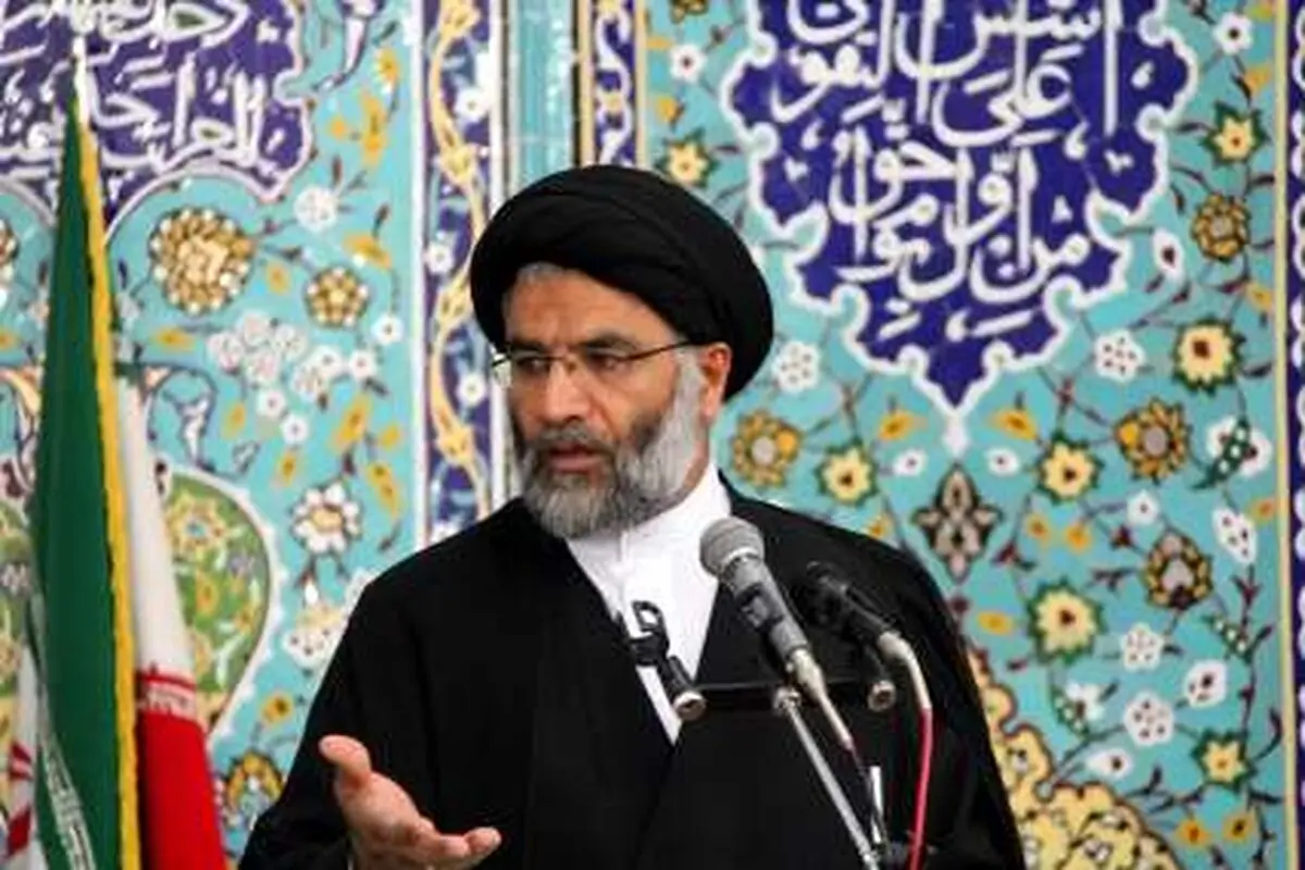 امام جمعه خرمشهر: سخنان کامرون، کینه استعمارگران نسبت به ملت ایران را نشان داد