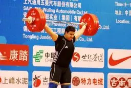 بهادر مولایی با ۱۷۷ کیلوگرم به حرکت یک ضرب خود پایان داد