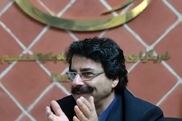 علیرضا افتخاری: اندیشه‌های حافظ باید مرکز ثقل ادبیات و مکتب شیراز شود