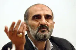 شریعتمداری: انتظار بود روحانی به اظهارات 
