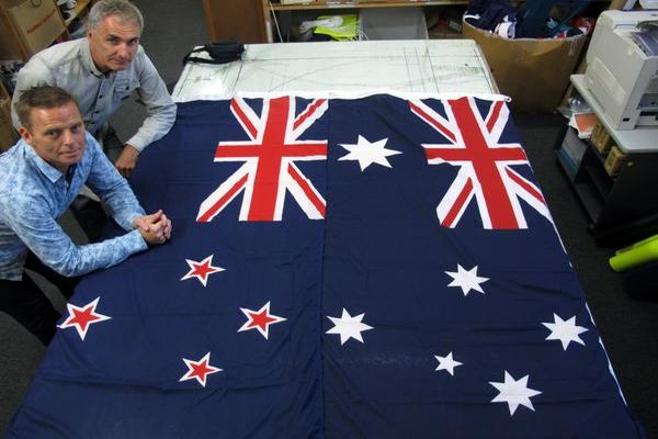 نخست‌وزیر نیوزیلند به دنبال تغییر پرچم این کشور به دلیل شباهت آن به پرچم انگلیس است