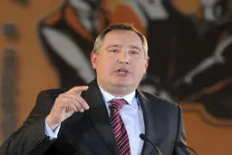 معاون نخست‌وزیر روسیه: نیروهای اتمی استراتژیکمان را بازسازی می‌کنیم