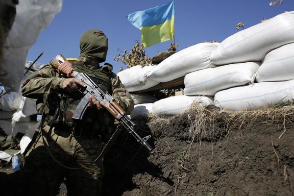 ارتش اوکراین از آمادگی خود برای عقب‌نشینی خودروهای زرهی از شرق این کشور خبر داد