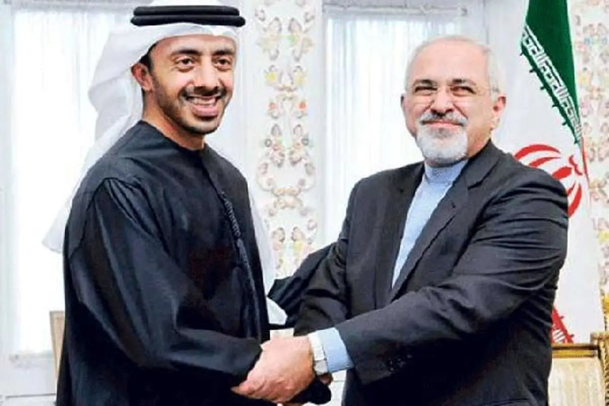 ظریف با وزیر امور خارجه امارات دیدار کرد