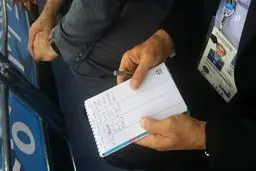 عکس خبری:: معاون وزیر مدال‌های کاروان را لیست می‌کند