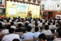 مراسم بزرگداشت هفته‌ دفاع مقدس در کراچی برگزار شد