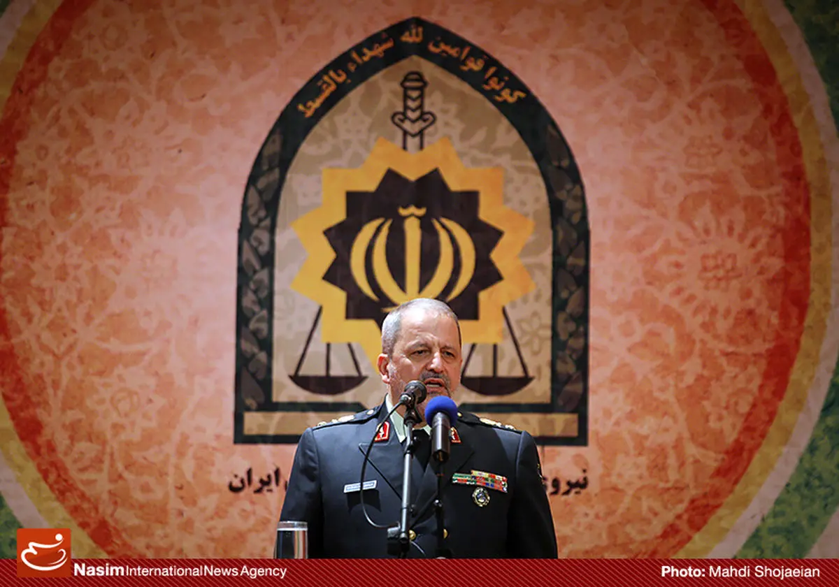 فرمانده ناجا: محدودسازی فضای مجازی، با محروم‌سازی متفاوت است