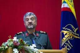 سرلشکر جعفری: در جنگ نرم حمایتی از سوی سازمان‌ها و مسئولین دولتی نمی‌شود