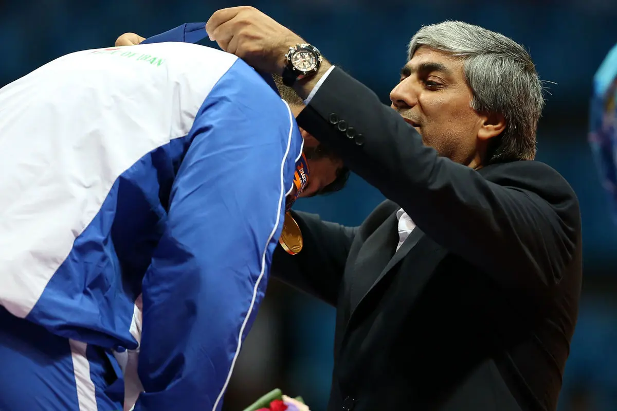 کیومرث هاشمی: کشتی‌گیران کار بسیار بزرگی انجام دادند