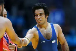 حبیب‌‌الله اخلاقی بازی اول خود را دو دقیقه‌ای برد