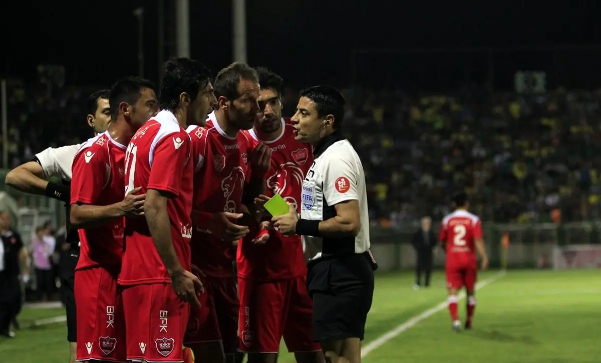 کاروان پرسپولیس با اتوبوس از اصفهان به تهران بازگشته است